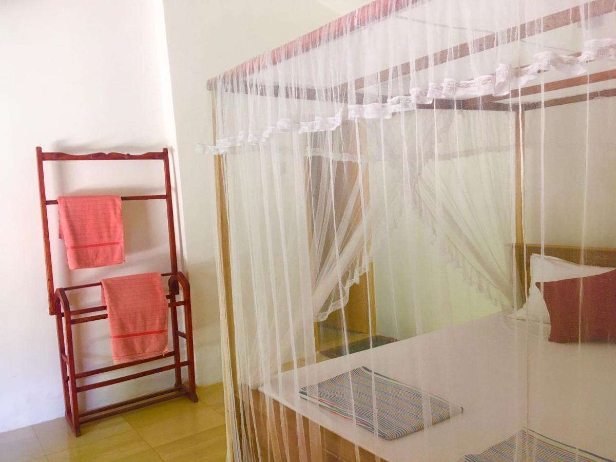Arachchi Guest House Мириса Екстериор снимка