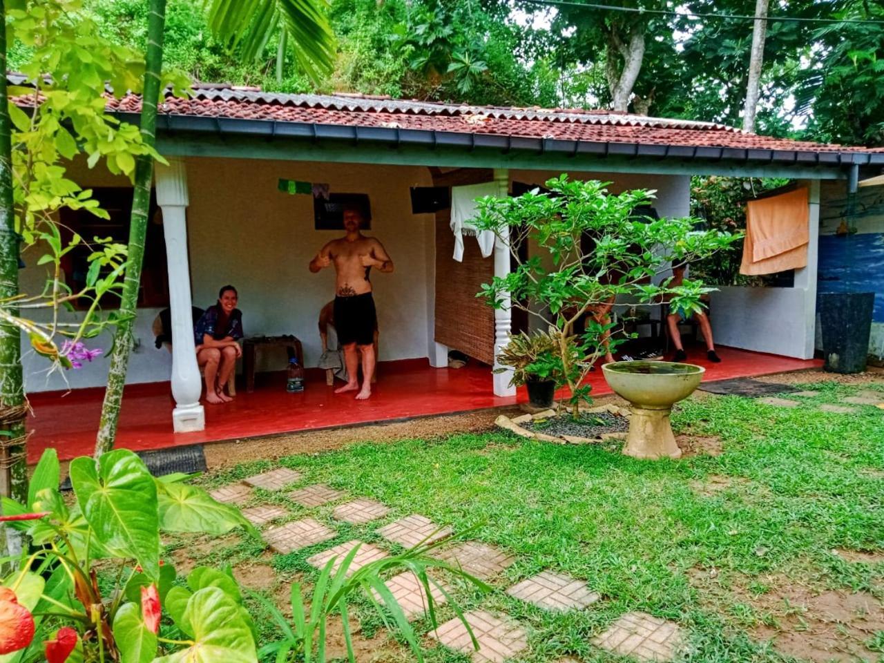 Arachchi Guest House Мириса Екстериор снимка