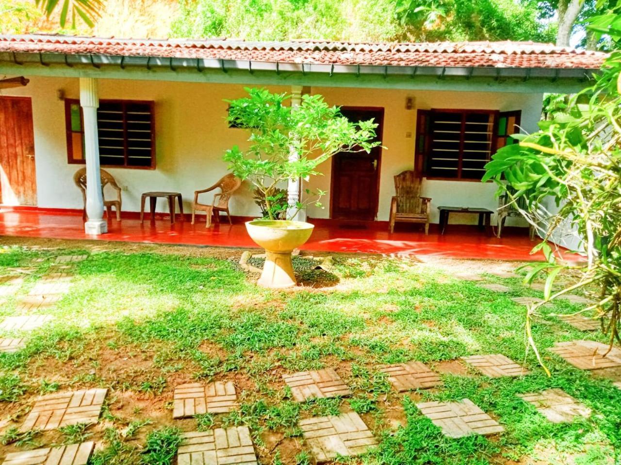 Arachchi Guest House Мириса Екстериор снимка